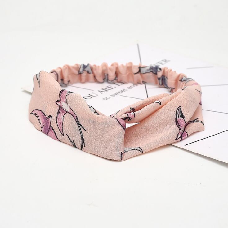 Cute women’s fashion headband for everyday hairstyles